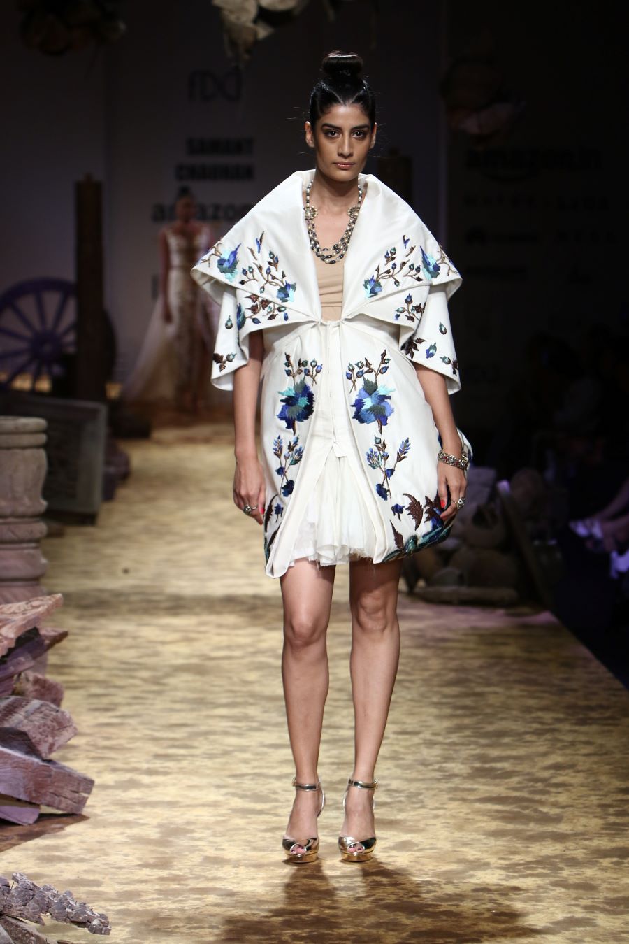 Layered Sleeves Embroidered Dress - samantchauhan