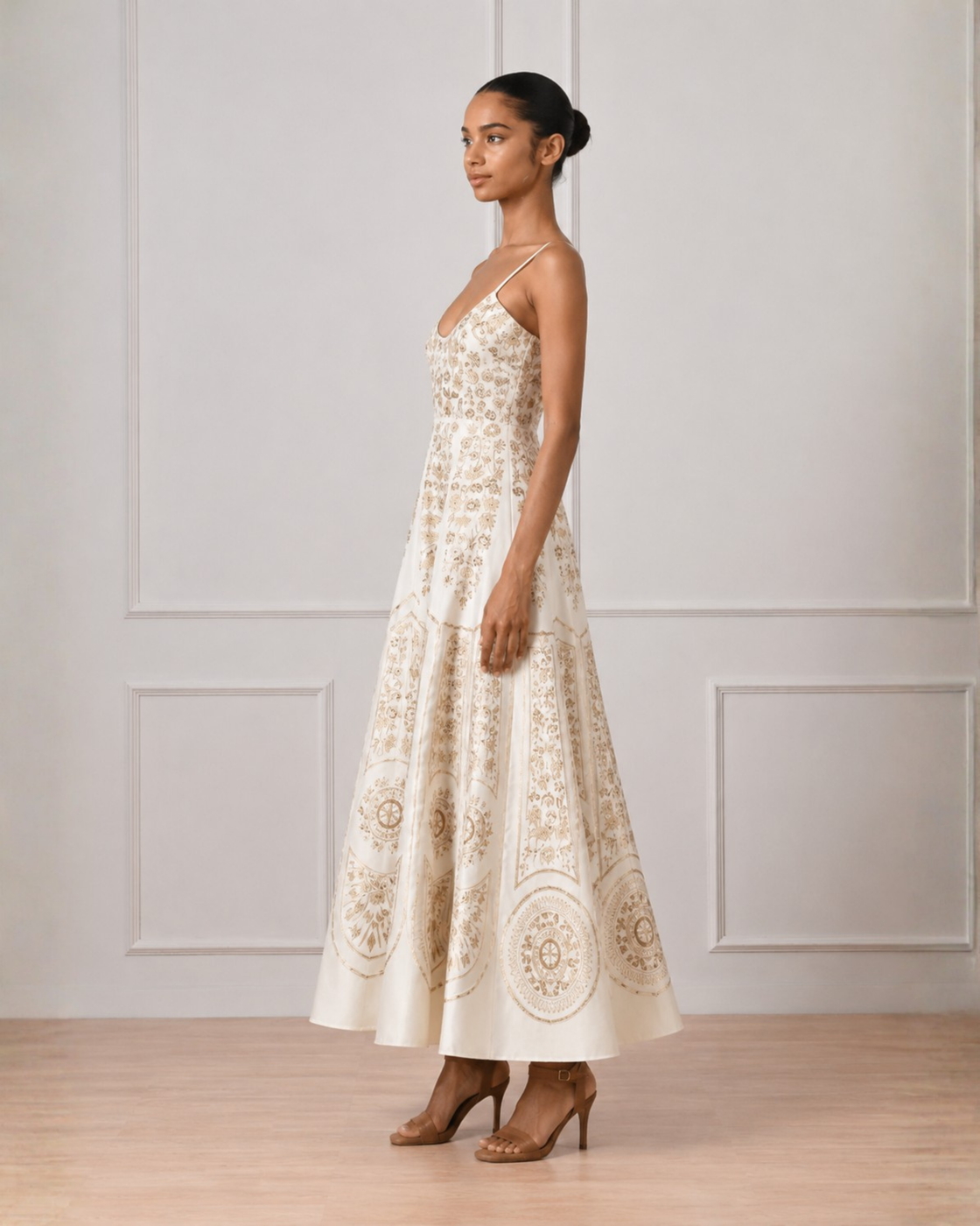 Backless gown