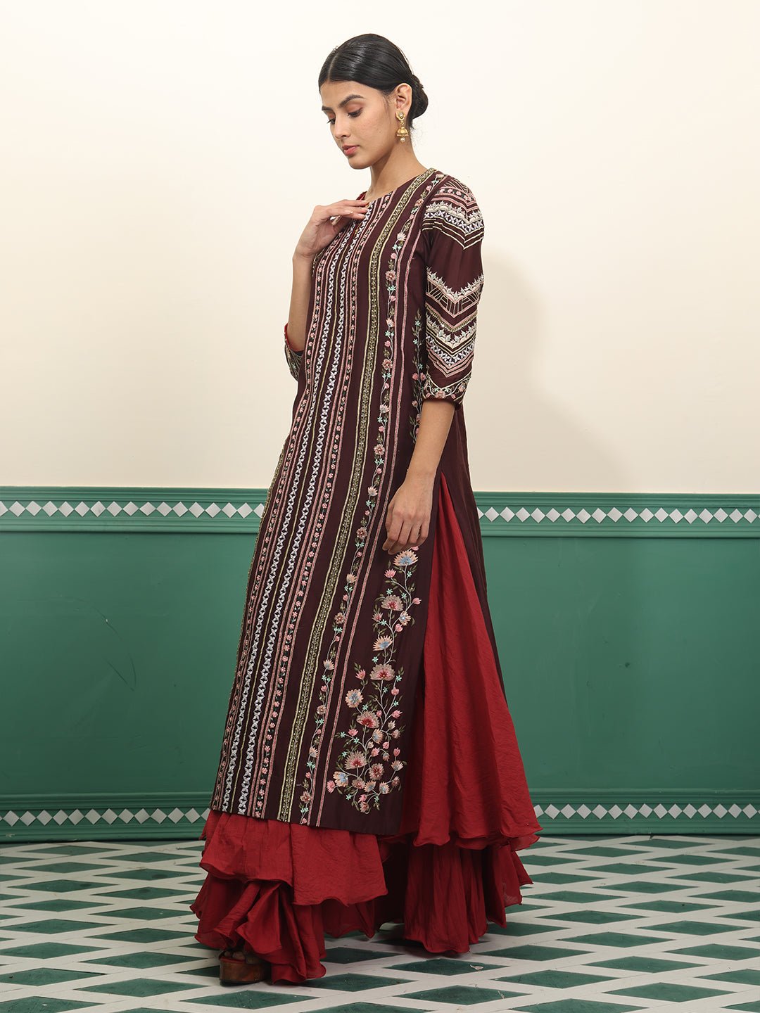 Straight fitted kurta with zardozi embroidery - samantchauhan Apparel & Accessories