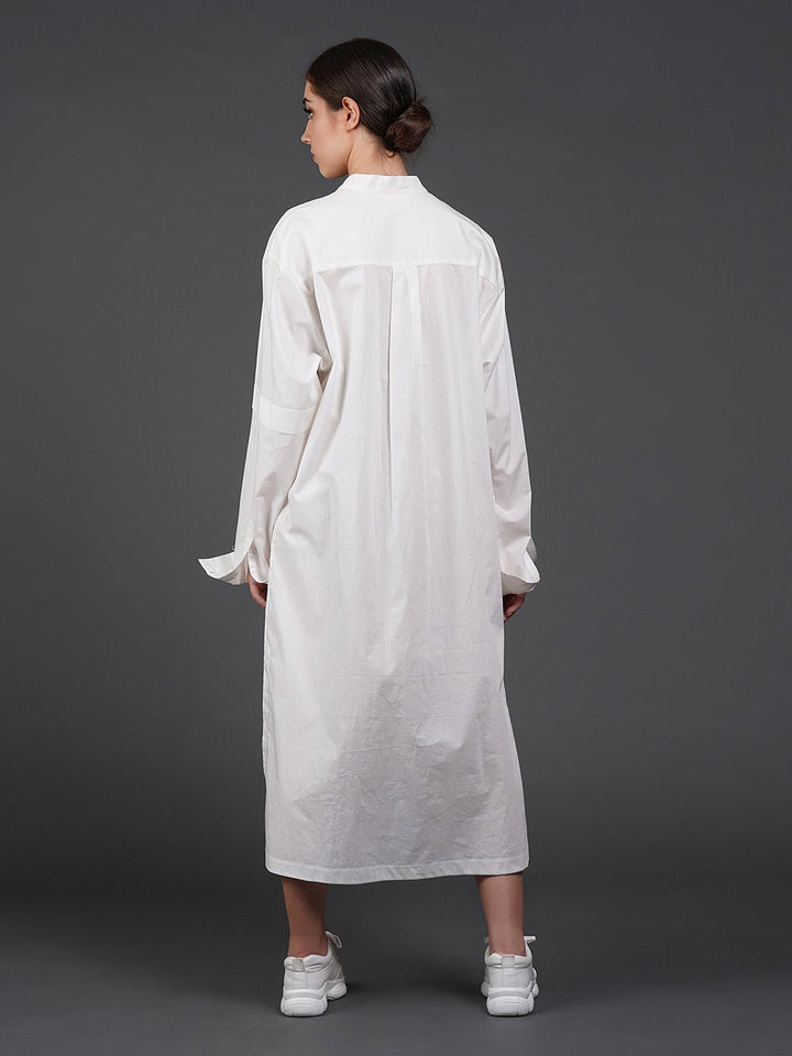 White cotton kurta showcasing abstract digital print in the front. - samantchauhan