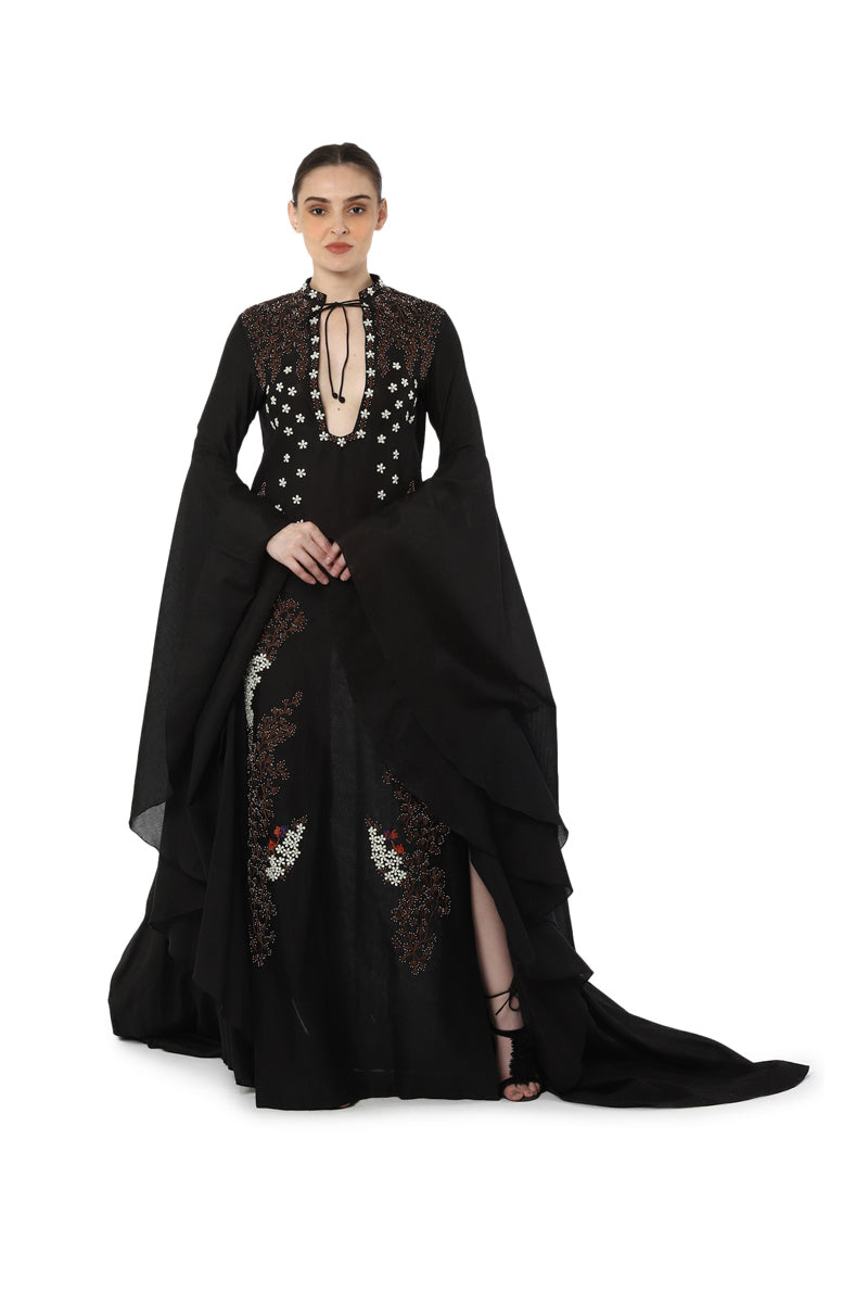 Elongated sleeves gown