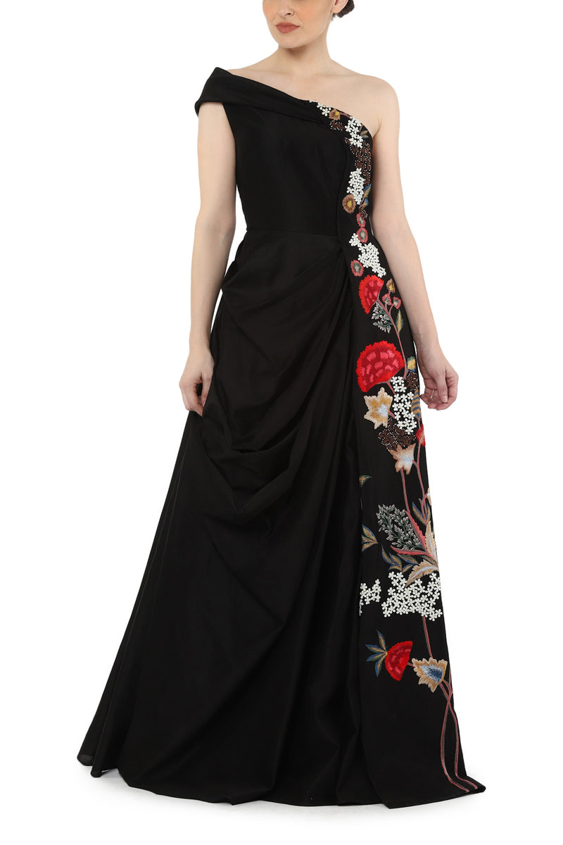 One shoulder gown