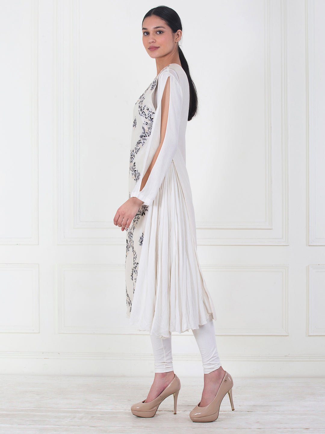 A cotton anarkali kurta with embroidered - samantchauhan Apparel &amp; Accessories