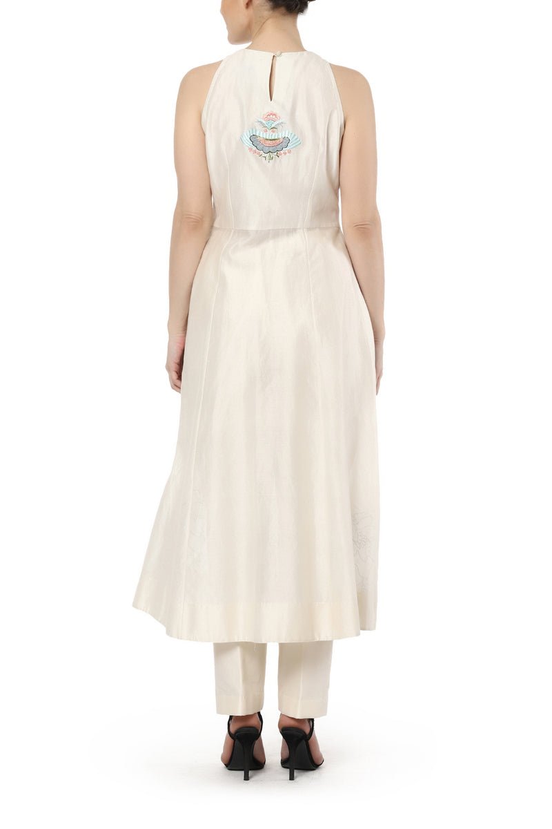 Embroidered Front Slit Kurta with Cigarette Pants - samantchauhan