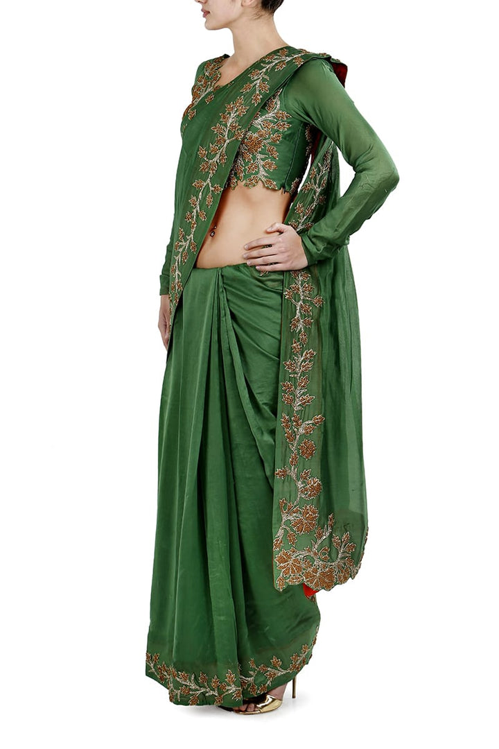Embroidereed Saree &amp; Blouse Set - samantchauhan