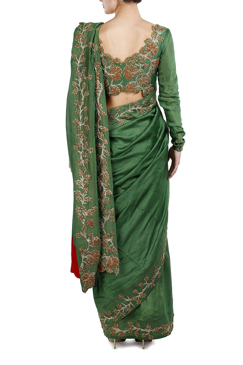 Embroidereed Saree &amp; Blouse Set - samantchauhan