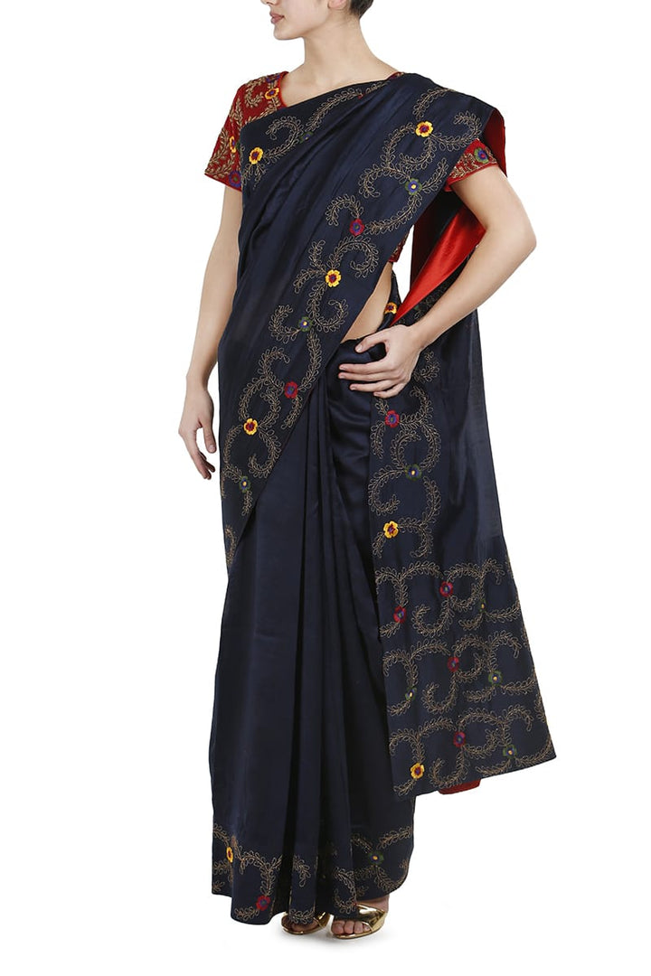 Embroidereed Saree &amp; Blouse Set - samantchauhan