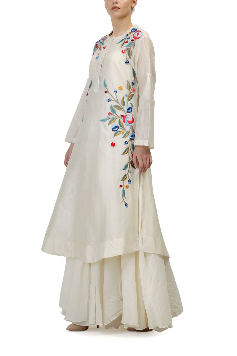 Kurta & Long Slip - samantchauhan