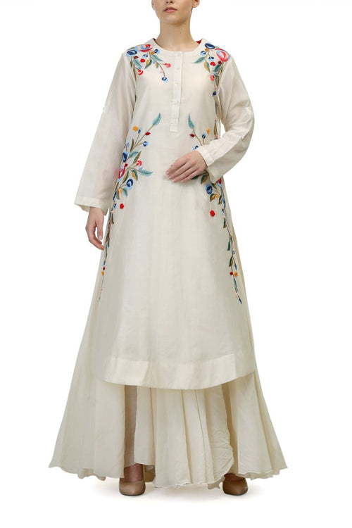 Kurta & Long Slip - samantchauhan