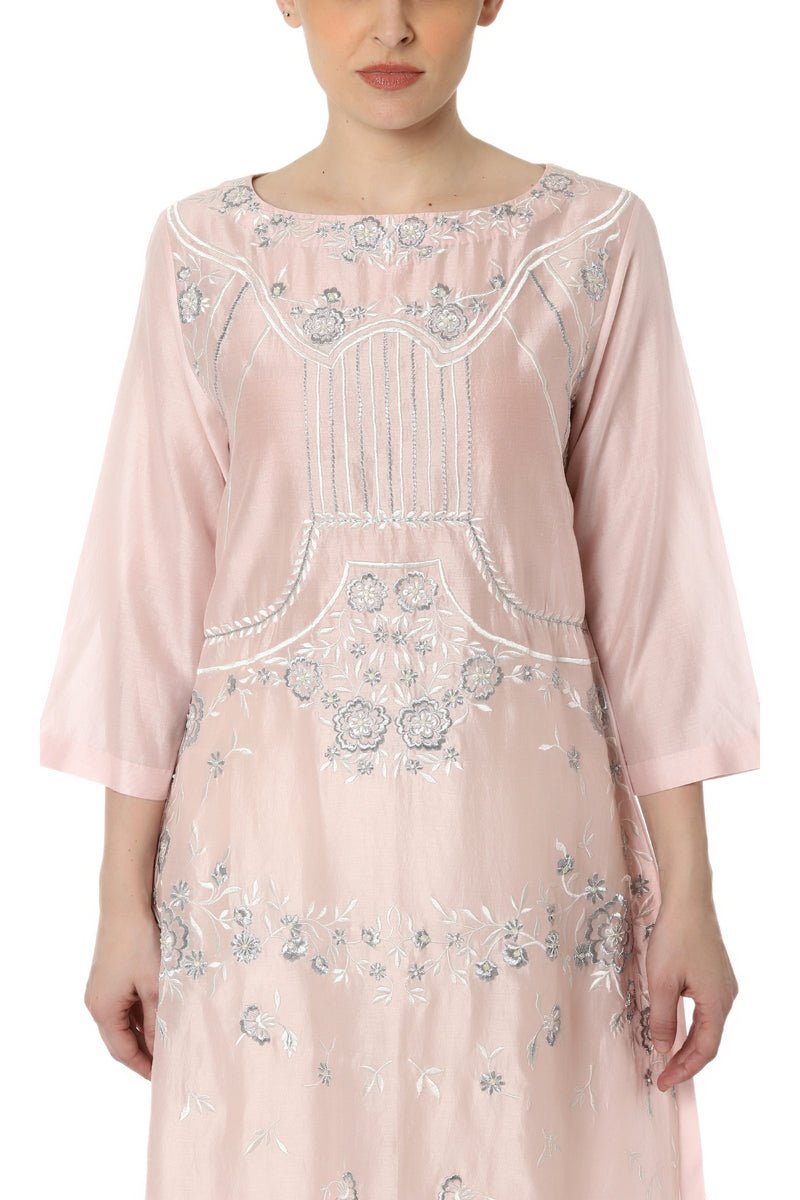 Kurta with Flower Embroidery - samantchauhan