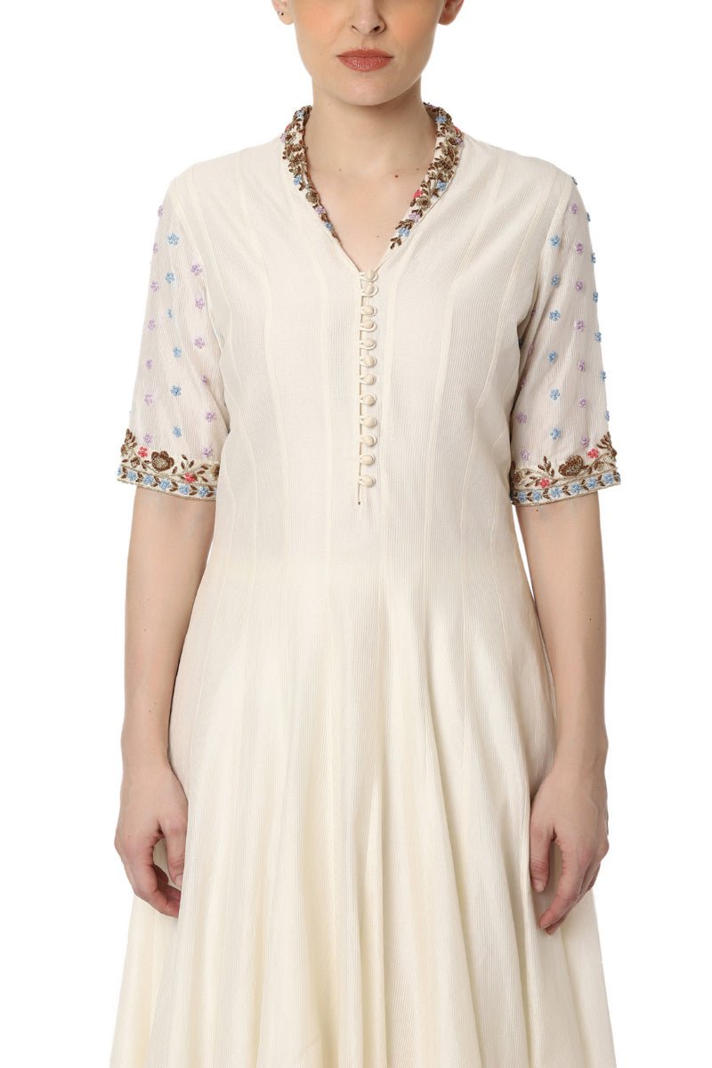 Kurta with Sleeve and Neck Detailing - samantchauhan