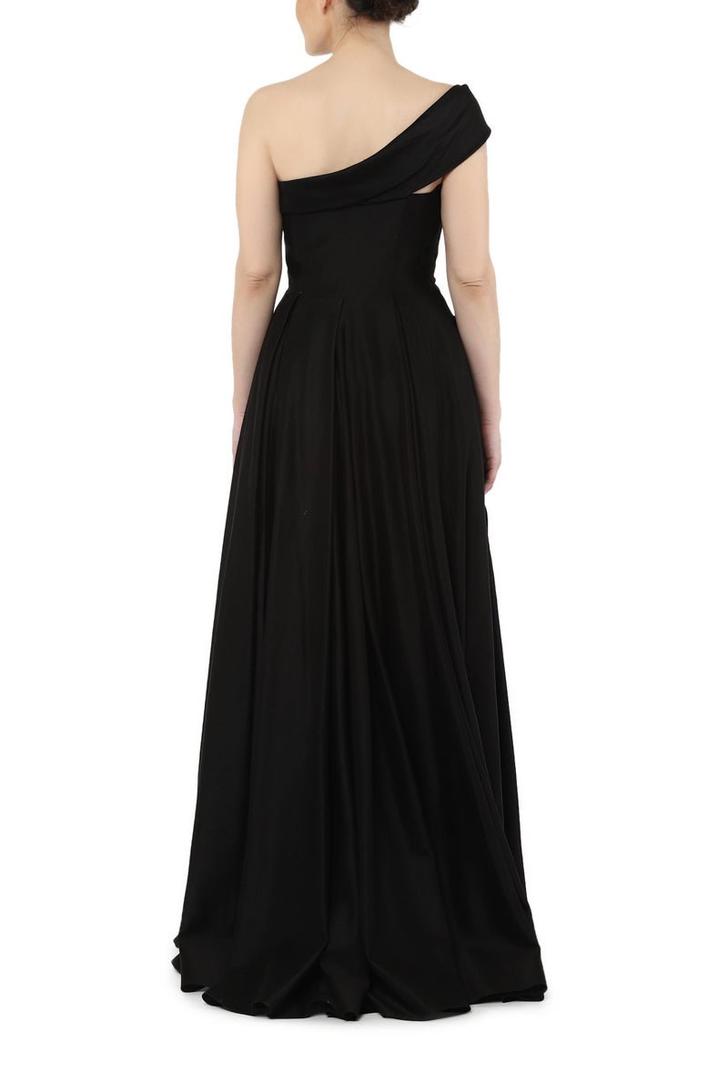 One shoulder gown - samantchauhan