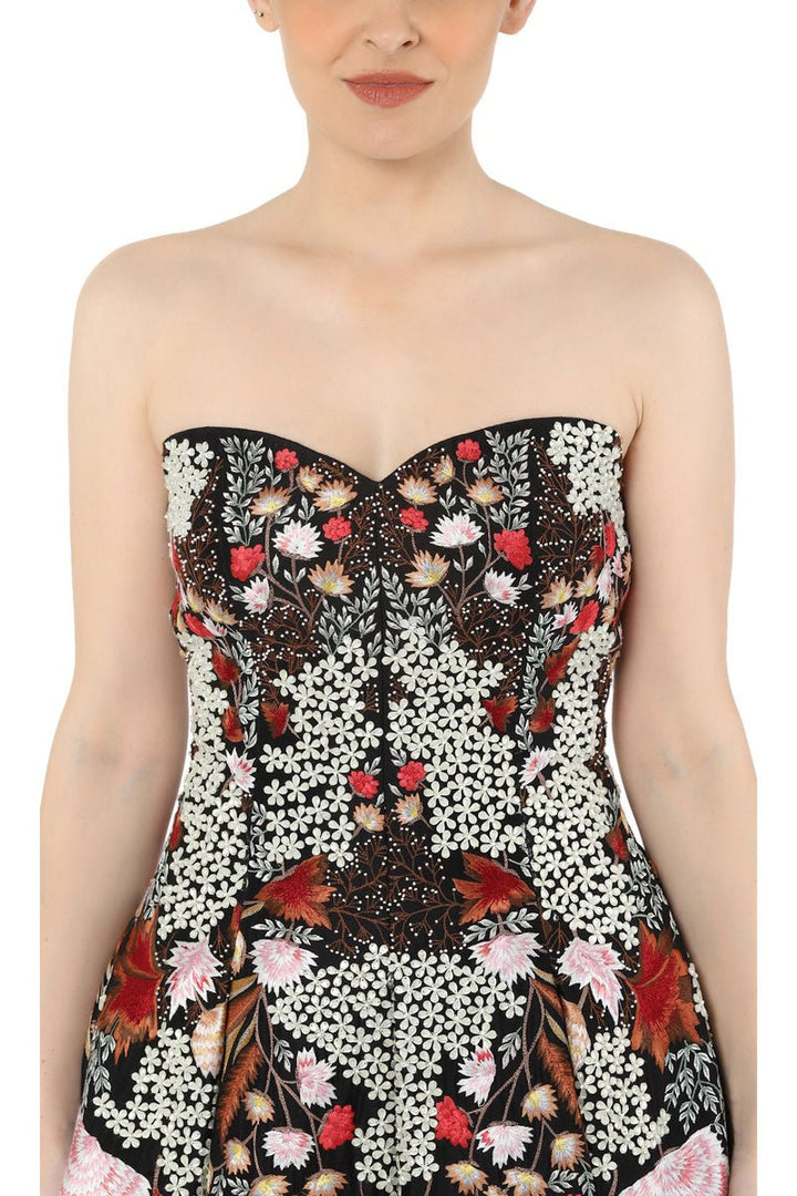 Sweet heart neck gown - samantchauhan