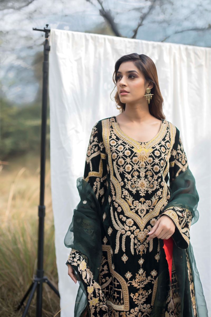 Velvet suit set adorned with zari and appliqué work and paired with organza Dupatta - samantchauhan Apparel & Accessories