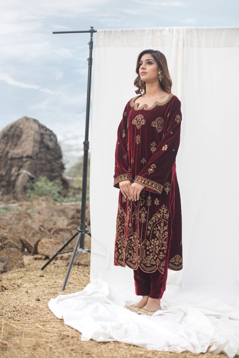 Velvet suit set adorned with zari and appliqué work and paired with organza Dupatta - samantchauhan Apparel & Accessories