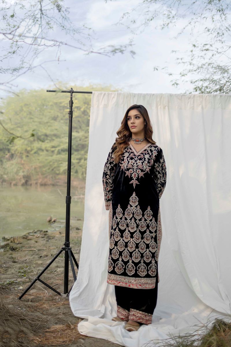Velvet suit set adorned with zari and appliqué work and paired with organza Dupatta A - samantchauhan Apparel & Accessories